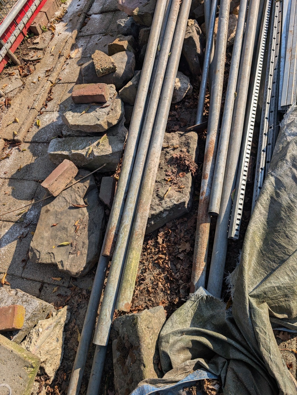 Stalen verzinkte buizen (steigerpijpen/bouwhekpalen), Doe-het-zelf en Verbouw, Ophalen, Gebruikt, Overige typen, 2 tot 5 meter