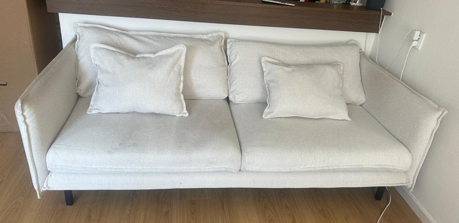 Bank met losse kussens, hoezen kunnen eraf. 2,10 meter., Huis en Inrichting, Banken | Bankstellen, Ophalen, Gebruikt, 200 tot 250 cm