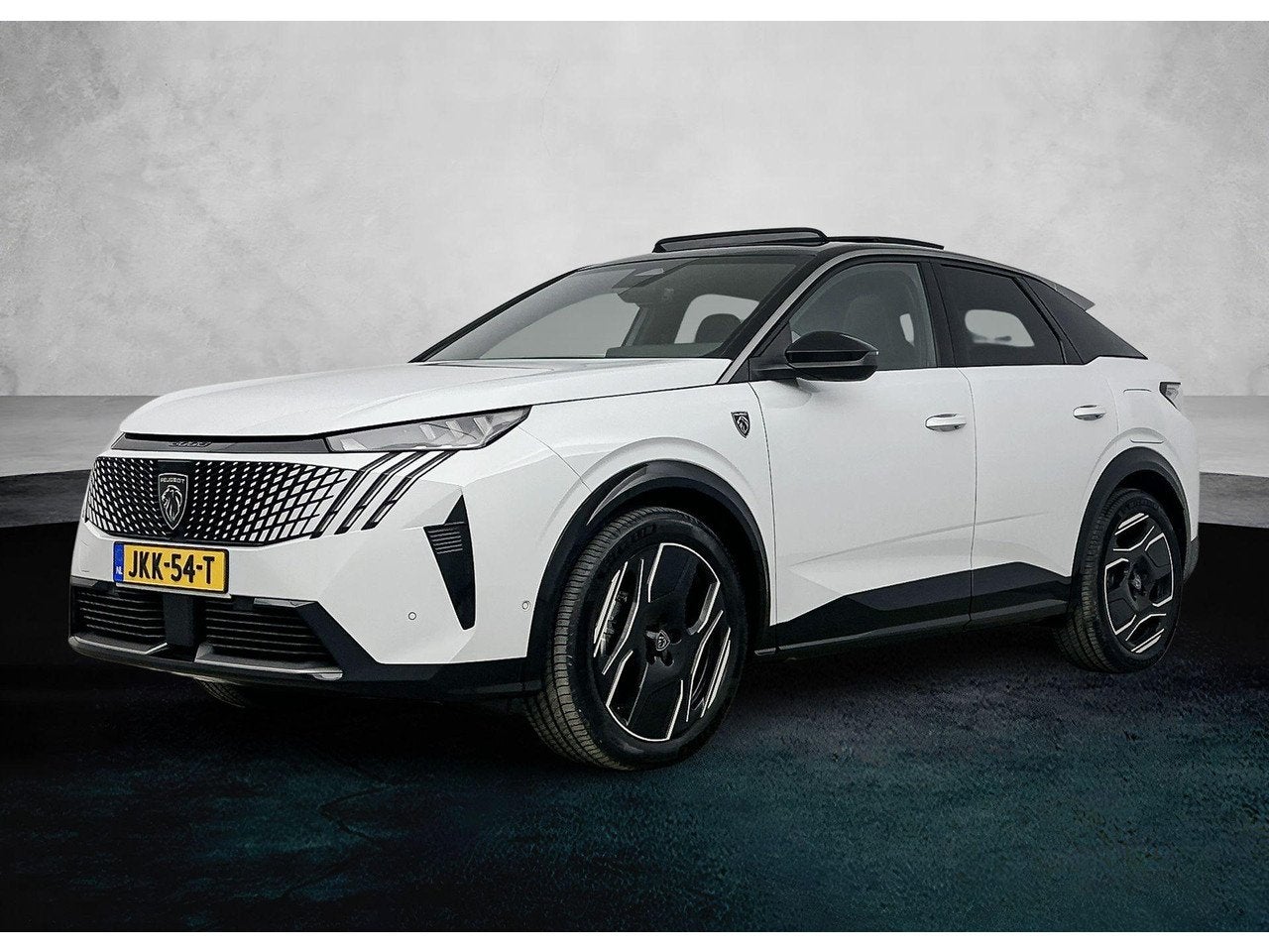 Peugeot E-3008 SUV GT Launch Edition Dual Motor 73 kWh 325pk, Auto's, Automaat, Gebruikt, Adaptive Cruise Control, Leder