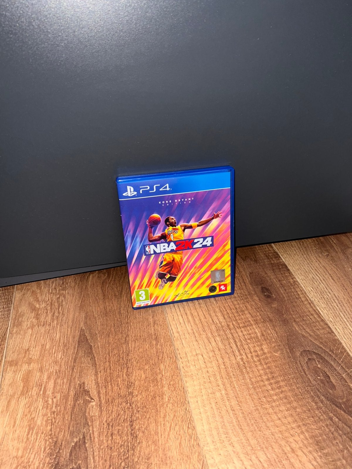 NBA 2K24 Kobe Bryant Edition PS4 - Zo goed als nieuw, Spelcomputers en Games, Games | Sony PlayStation 4, Online, Ophalen of Verzenden