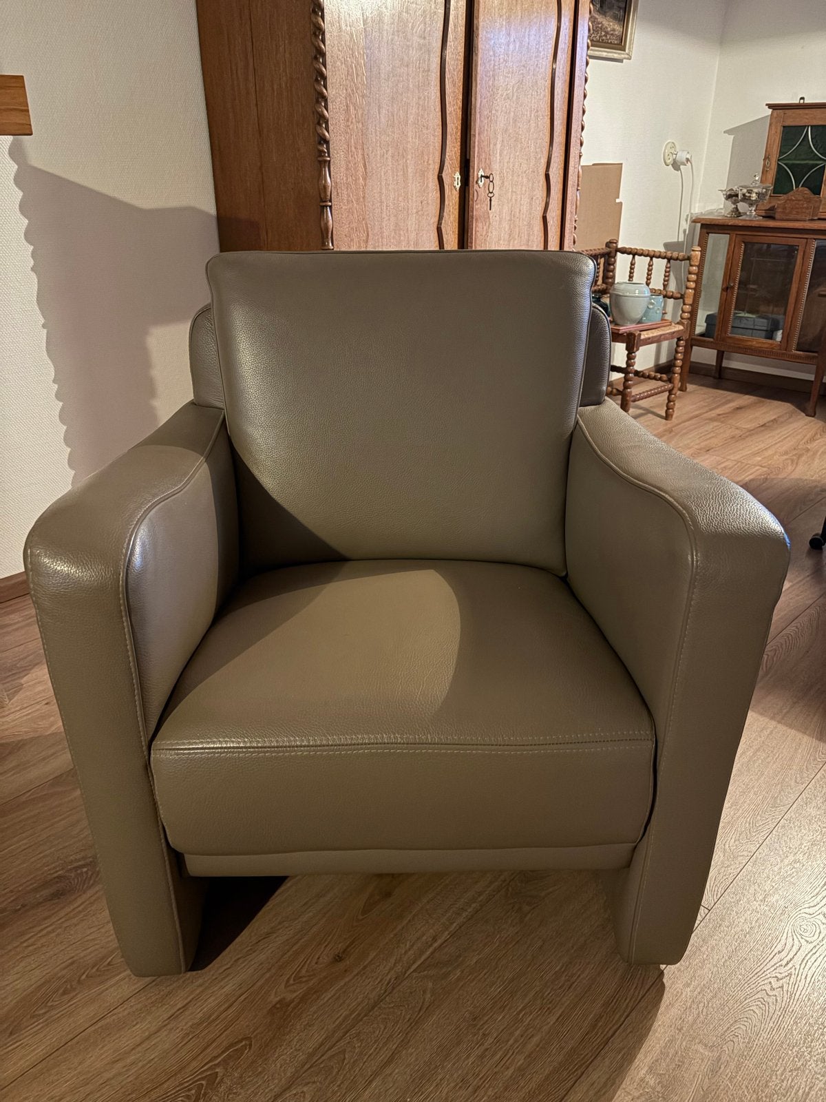 Leren fauteuil en tweezitsbank - Zo goed als nieuw, Ophalen, Zo goed als nieuw, Leer