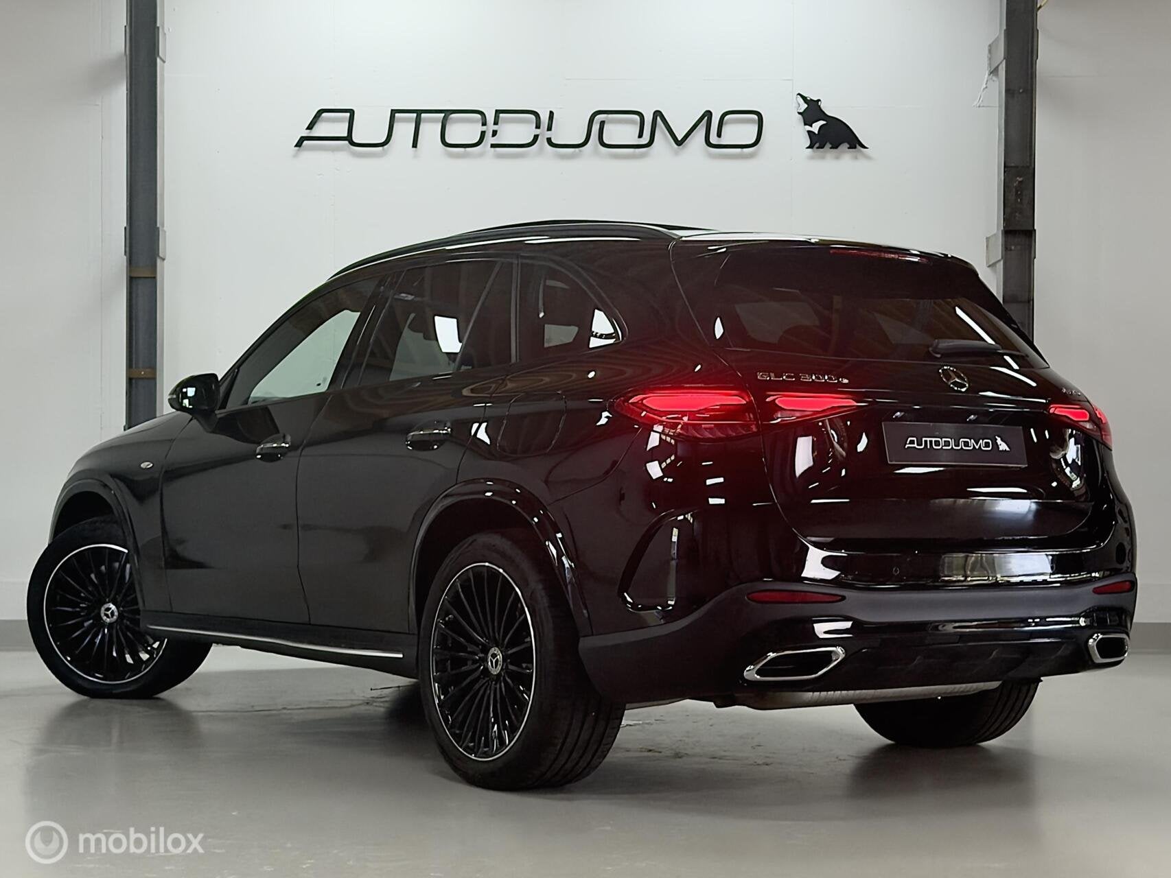 Mercedes GLC-klasse 300e 4MATIC AMG | Pano | Burmester | MAT, Auto's, Automaat, Dealer onderhouden, Gebruikt, 2000 kg