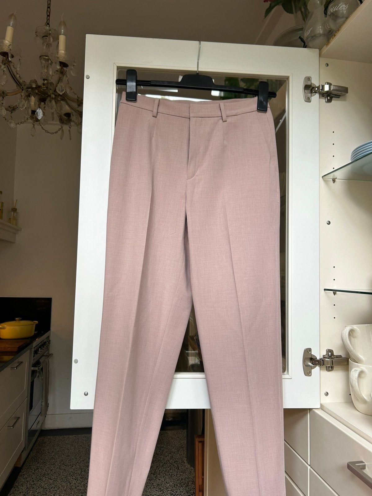 NIEUWE chino van UNIQLO in oudroze mt S, Nieuw, Ophalen of Verzenden, Roze, Maat 36 (S)