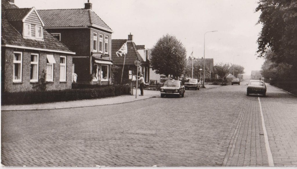Boijl met de Postbank en auto's , Simca 1307, Ford Escort, Ophalen of Verzenden, 1960 tot 1980, Ongelopen, Friesland