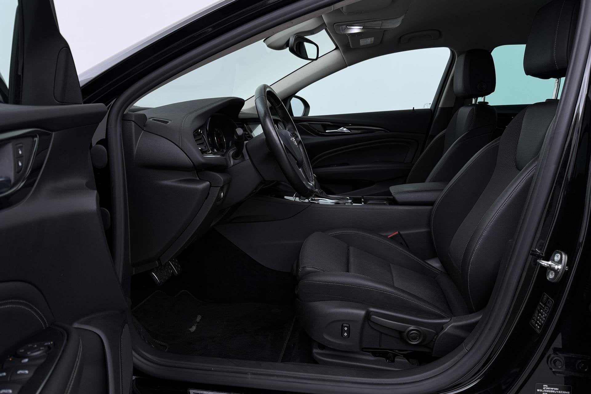 Opel Insignia Sports Tourer 1.5 Turbo Innovation | ACC | Aut, Auto's, Gebruikt, 4 cilinders, Zwart, 1490 cc