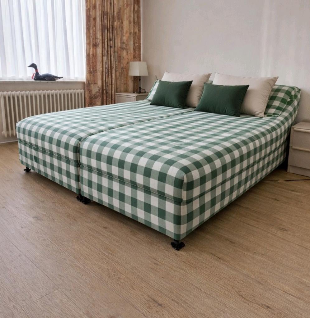 Twee persoons Hästens bed. Elektrisch verstelbaar 210x180, Ophalen, Verstelbaar, 210 cm, Tweepersoons