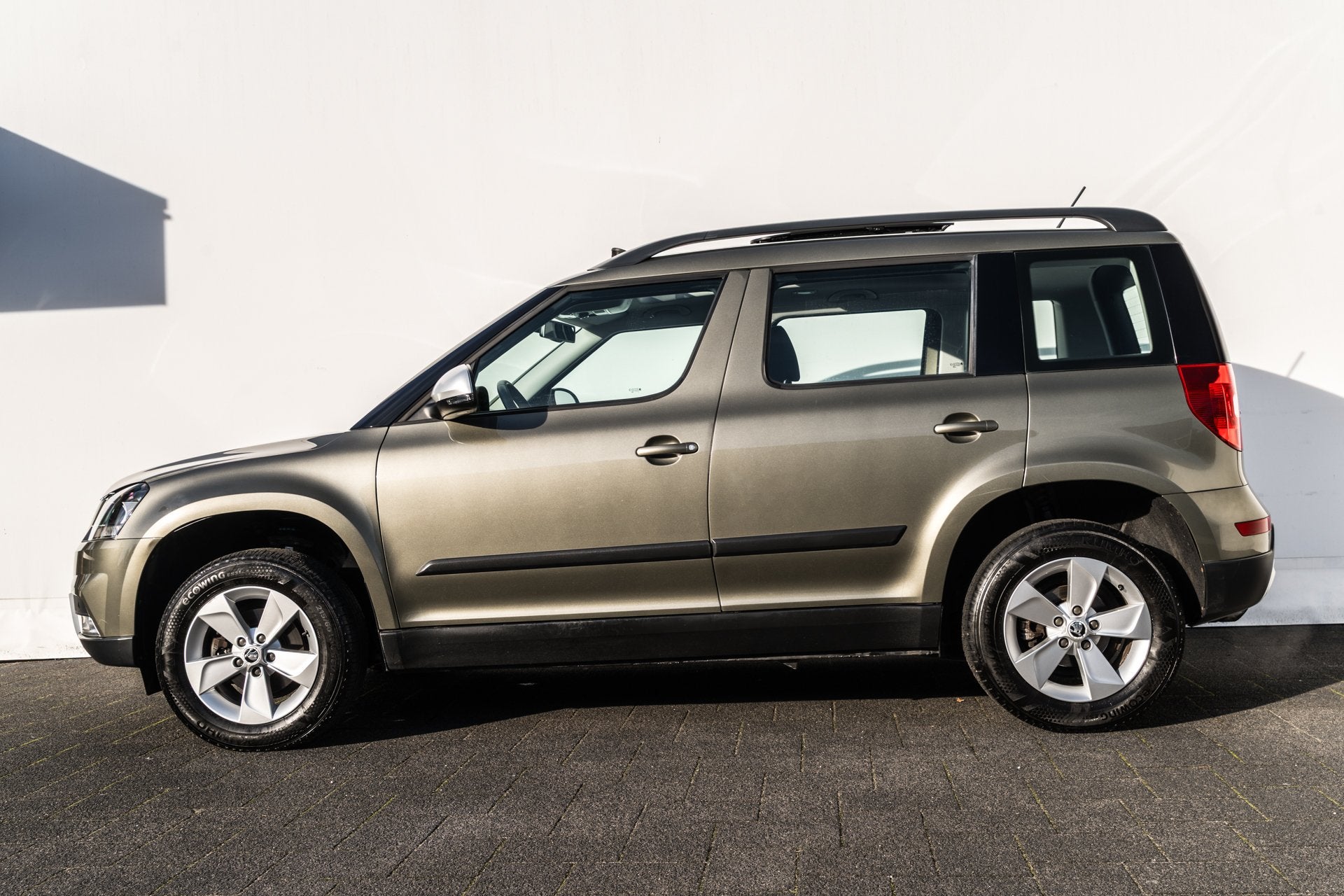 Skoda Yeti 1.2 TSi DSG Ambition Outdoor | Panoramadak | Org, Auto's, Euro 5, Stof, Gebruikt, 4 cilinders