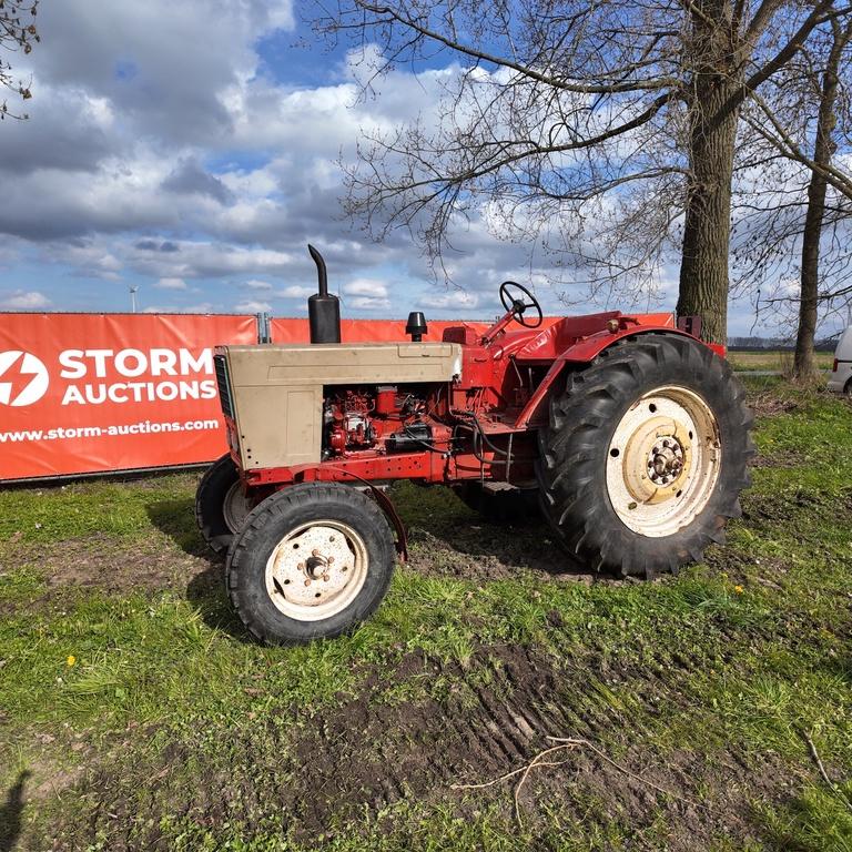 Belarus 800 landbouwtractor, Overige merken