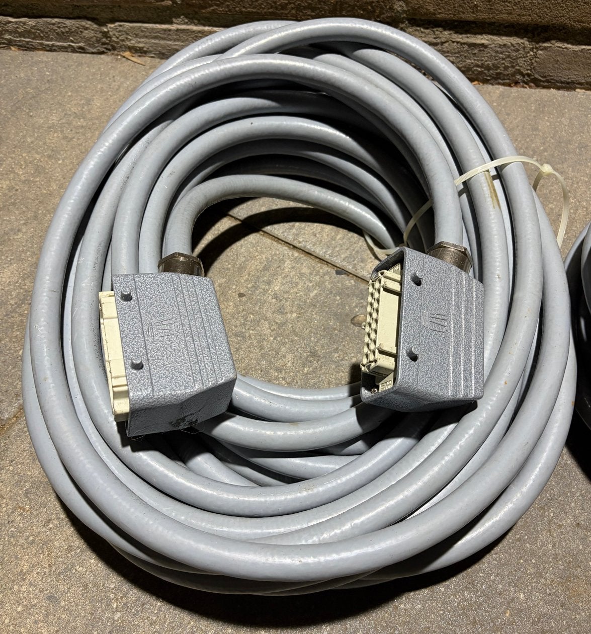 Industriële kabel met 16-pins connectoren, Ophalen, Gebruikt, 10 meter of meer, Overige kabels