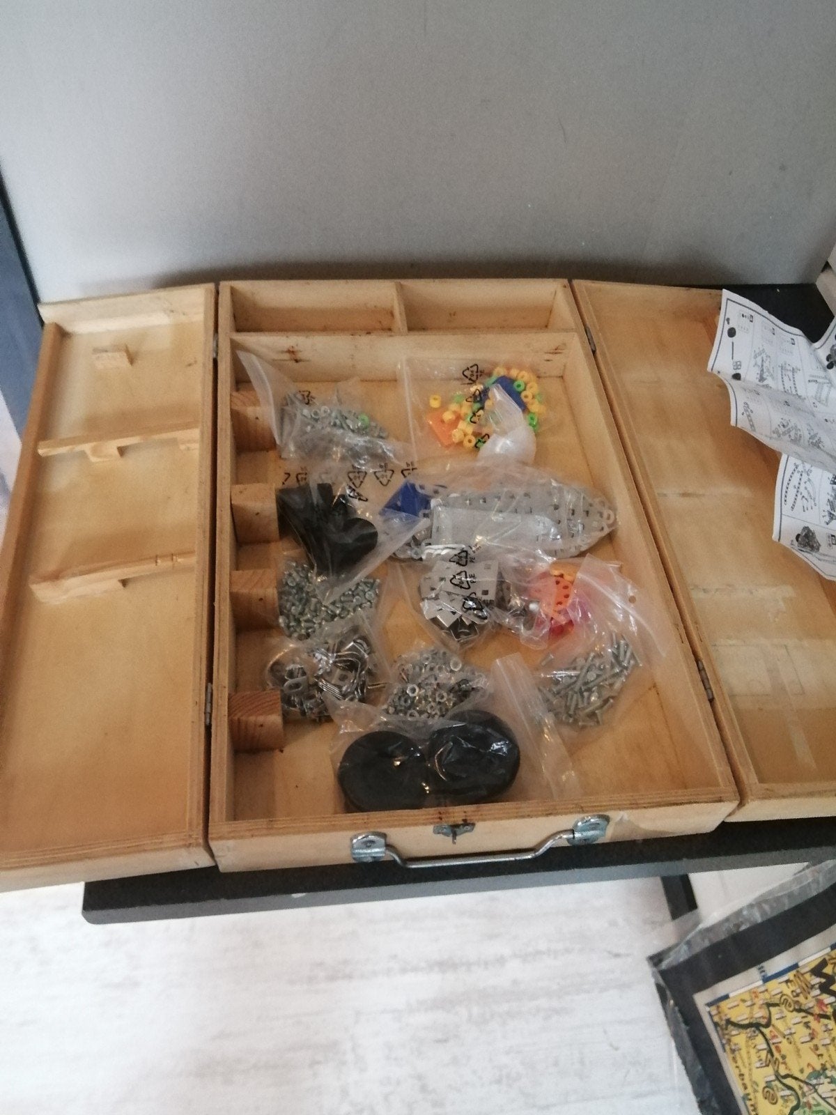 Oud metalen speelgoed bouwpakket in houten kist compleet, Ophalen of Verzenden