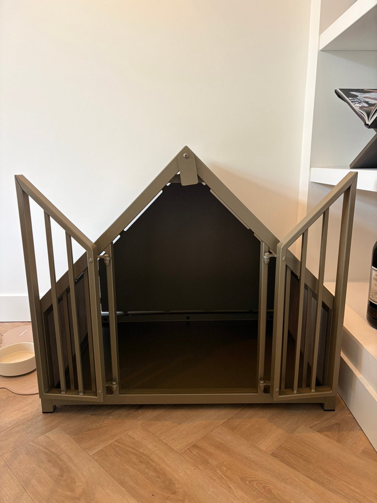 Woef Woningen hondenhuis bench, Dieren en Toebehoren, Hondenhokken, Ophalen, 65 tot 100 cm, Hondenhok, Zo goed als nieuw