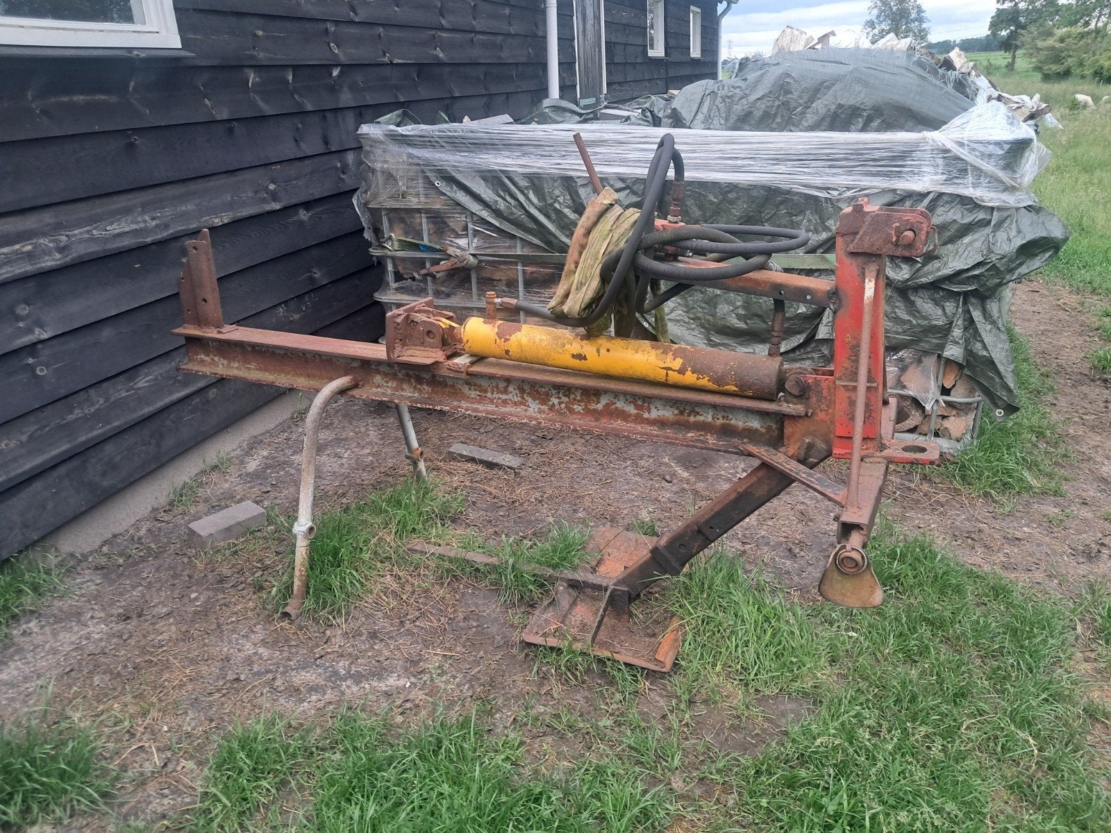 Houtklover voor achter de tractor zelfbouw, Ophalen, Kloofmachine