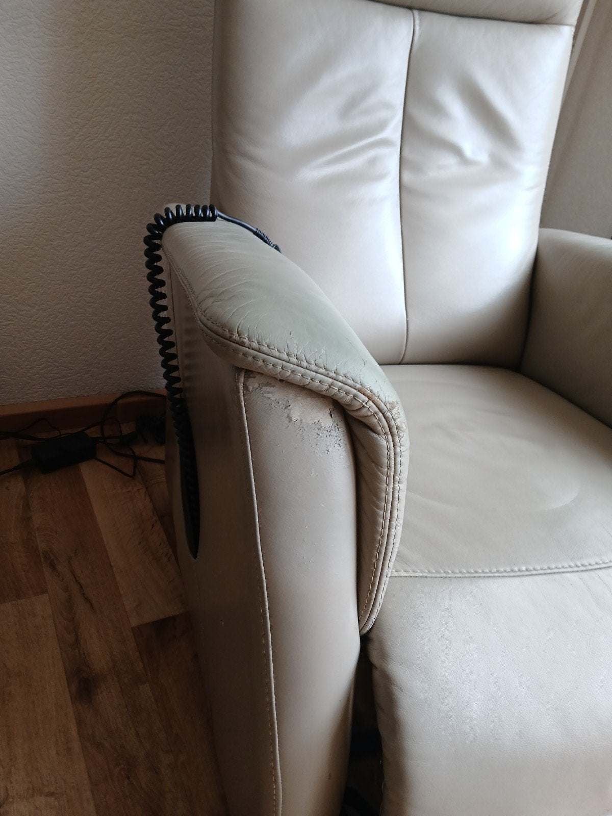 Prominent Relaxfauteuil - Beige Leer met Afstandsbediening, Huis en Inrichting, Ophalen, Gebruikt, Overige kleuren, Modern, Comfort