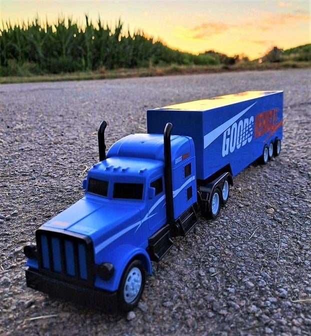 USA FREIGHTLINER klassieke Amerikaanse PETERBILT RC Voertuig, Hobby en Vrije tijd, Modelbouw | Radiografisch | Auto's, Rolisa25@gmail.com