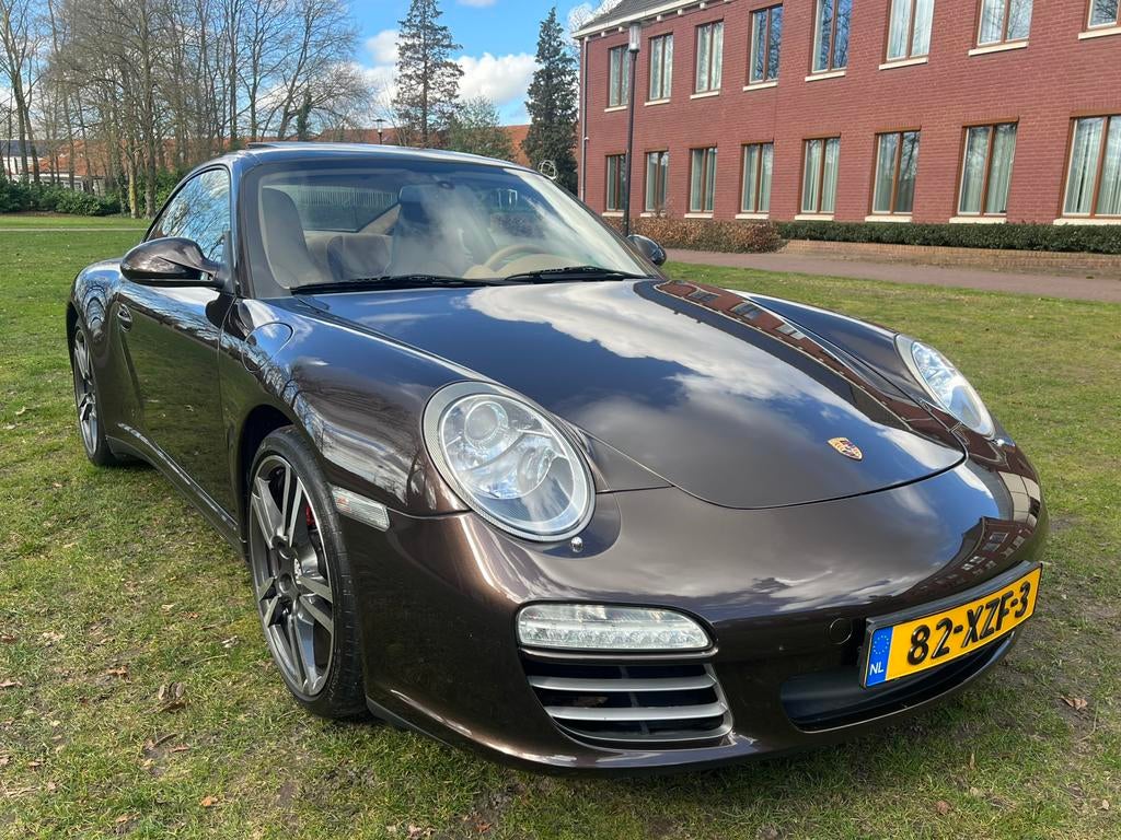 Porsche 997.2 Carrera 4S Coupe 3.8 385pk, PDK, Sport Chrono, Auto's, Porsche, Automaat, Bruin, 4 stoelen, 1485 kg