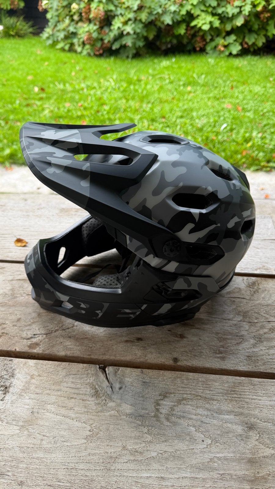 MTB Bell Super DH Spherical fietshelm - Camo - Maat L, Ophalen of Verzenden, Zo goed als nieuw, L, Heer of Dame