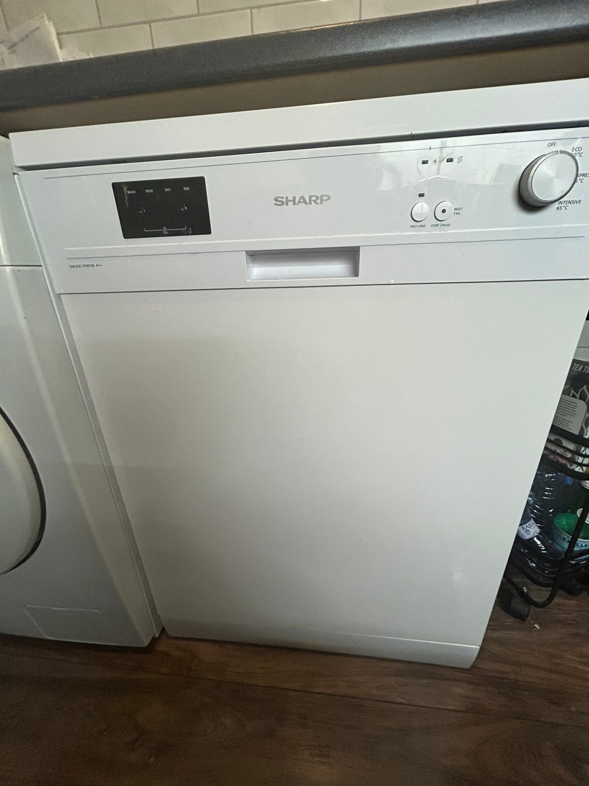 Goede Vaatwasser merk Sharp, Witgoed en Apparatuur, Ophalen, Zo goed als nieuw, 85 tot 90 cm