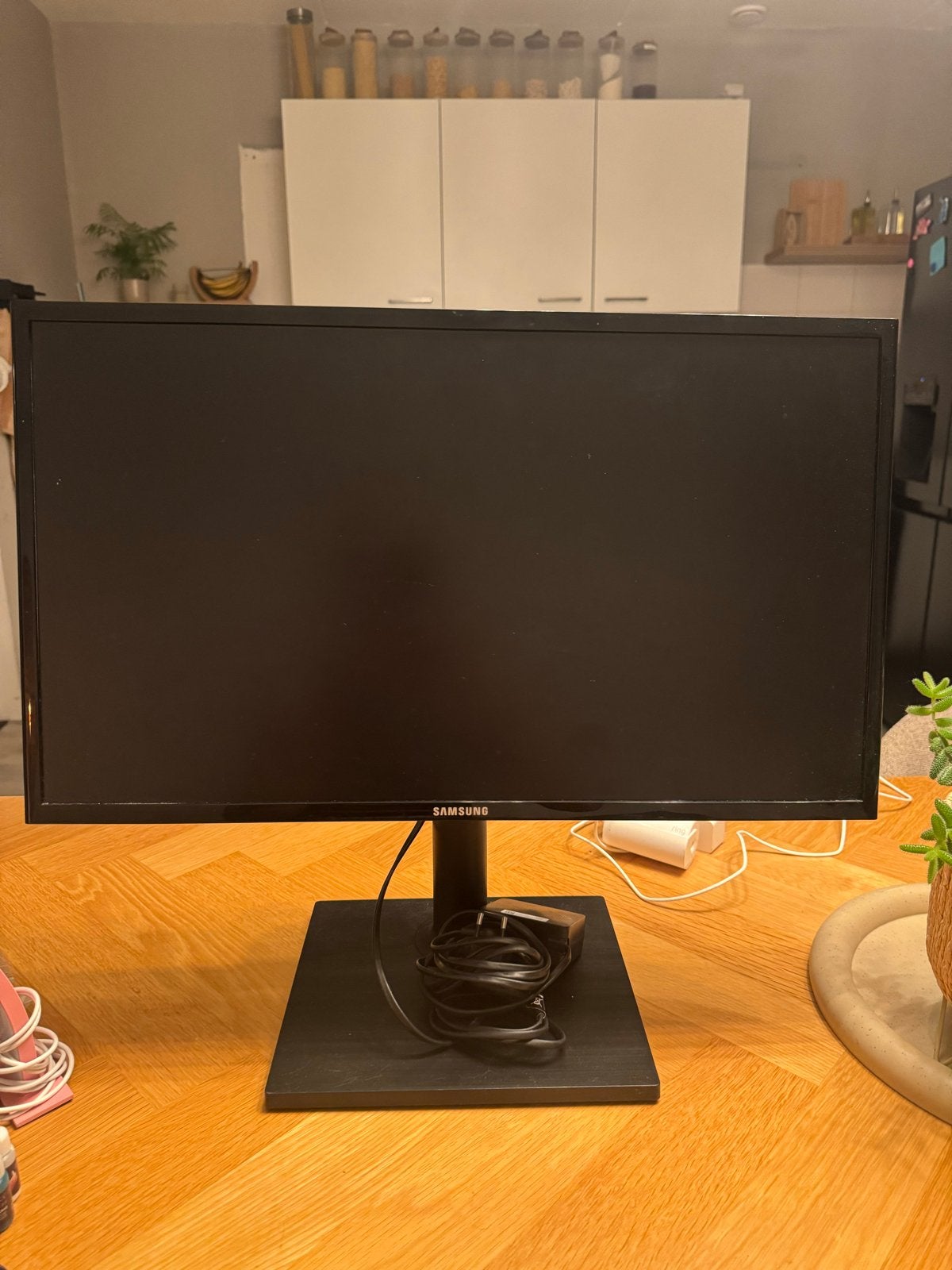 Samsung F24T400FHU 24 inch Full HD Monitor, Computers en Software, Monitoren, Ophalen, Kantelbaar, Full HD, 60 Hz of minder