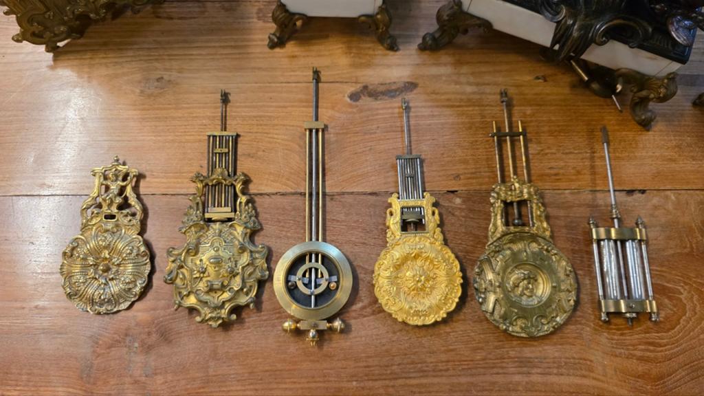 Collectie antieke klokken slingers, Antiek en Kunst, Antiek | Klokken, Ophalen