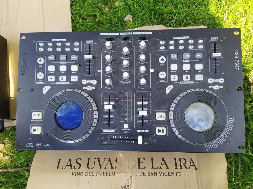 DJ-set: USB Blaster 7337 DJ-controller en versterker, Ophalen