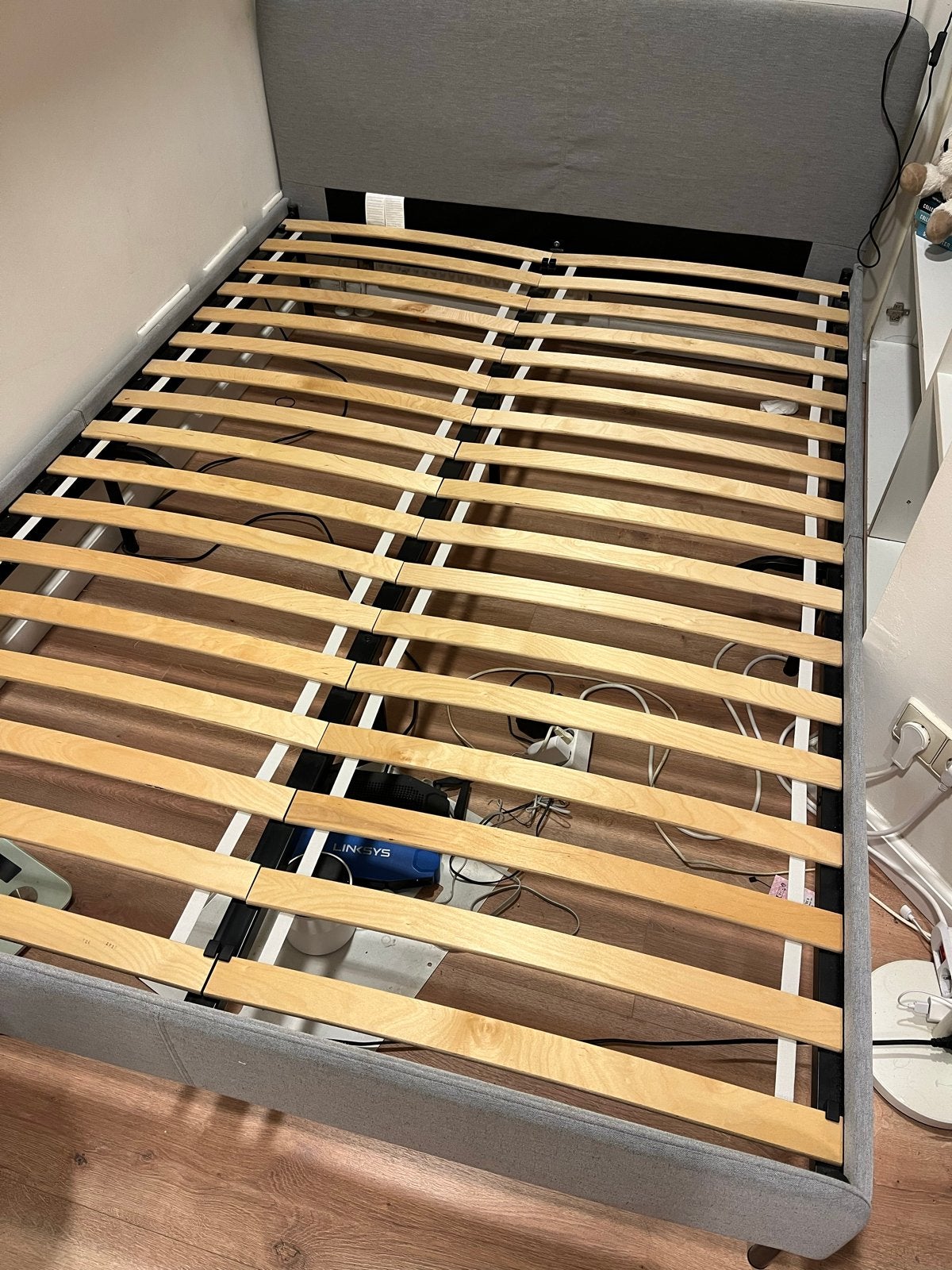 Tweepersoonsbed met lattenbodem - Grijs stof, Huis en Inrichting, Ophalen, Tweepersoons, 140 cm, Zo goed als nieuw