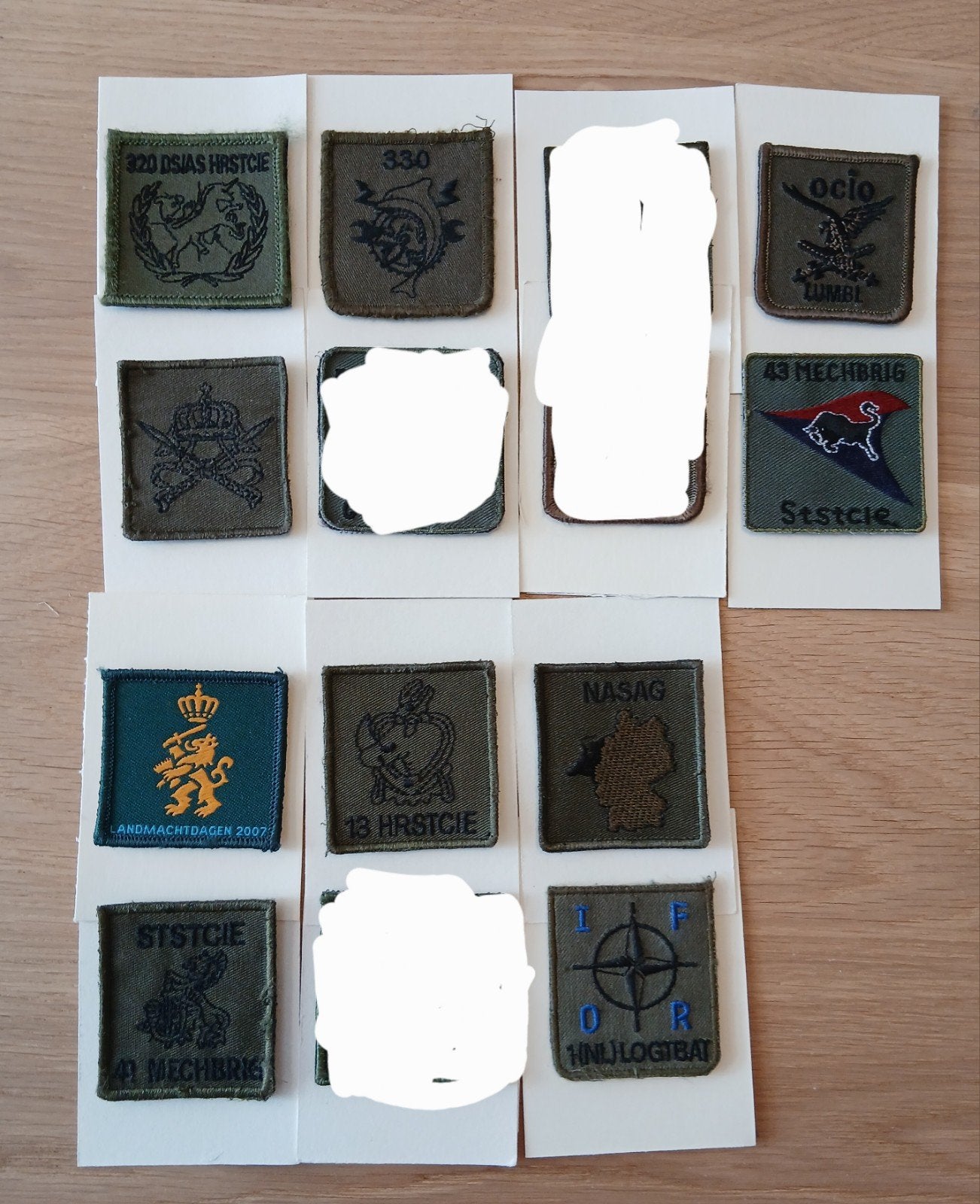 Borst emblemen,  € 3 per stuk, Verzamelen, Militaria | Algemeen, Ophalen of Verzenden, Landmacht, Nederland, Embleem of Badge