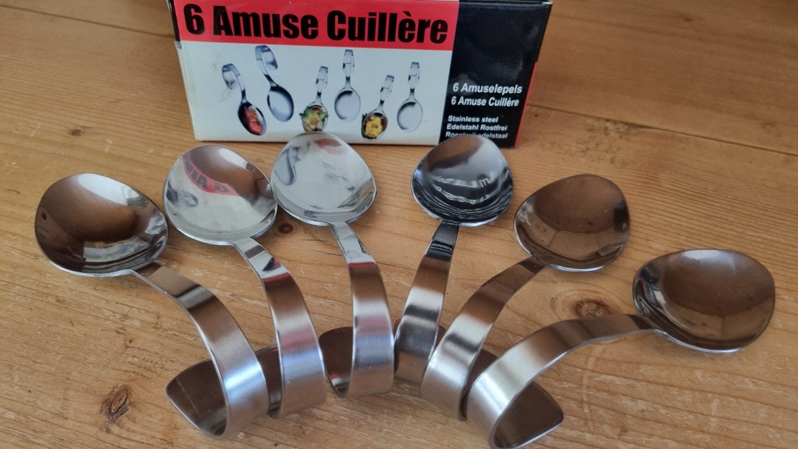 6 amuselepels., Bijen