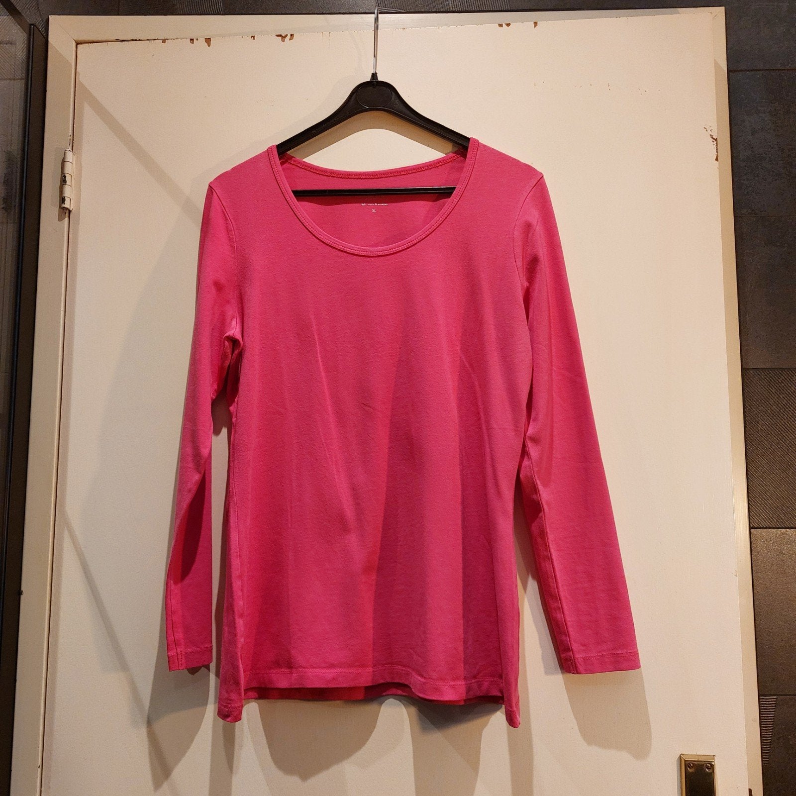 T-Shirt van het merk LIV.  Maat XL., Kleding | Dames, Verzenden, Maat 46/48 (XL) of groter, Zo goed als nieuw, Lange mouw