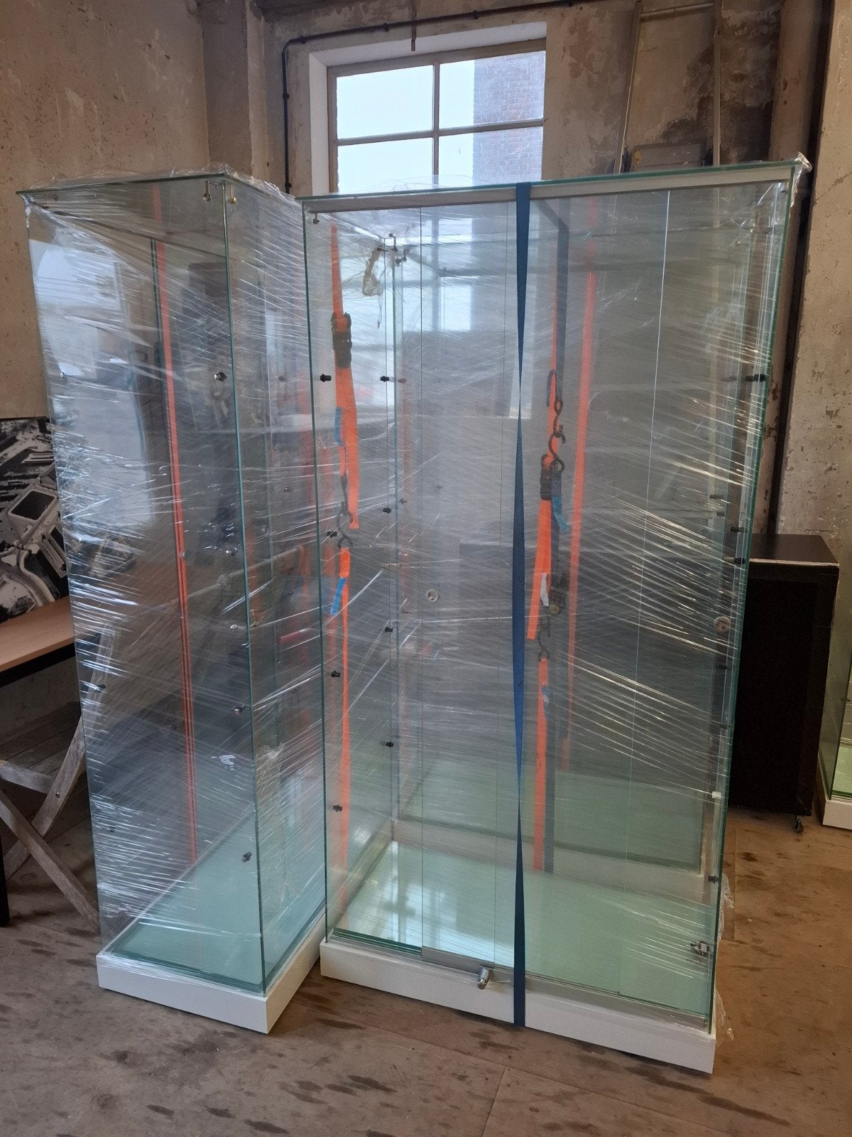 4 vitrine kasten, Ophalen, Zo goed als nieuw