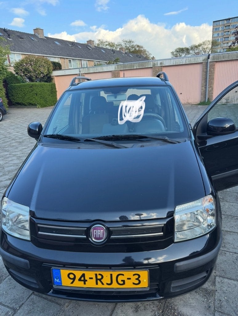 Fiat Panda 1.2 2011 Zwart zeer zuinige auto  met AIRCO!, Auto's, 1242 cc, Zwart, Origineel Nederlands, Handgeschakeld