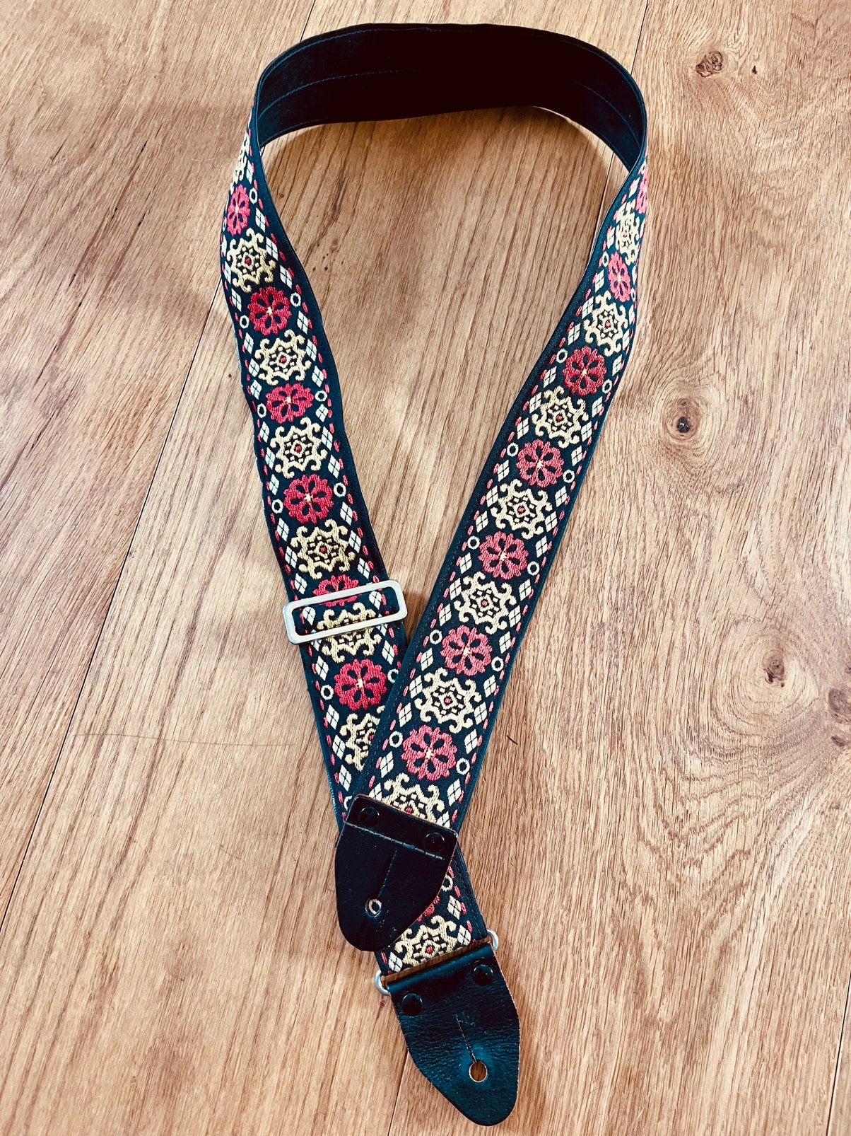True vintage 60’s strap Japan, Ophalen of Verzenden, Zo goed als nieuw, Elektrische gitaar