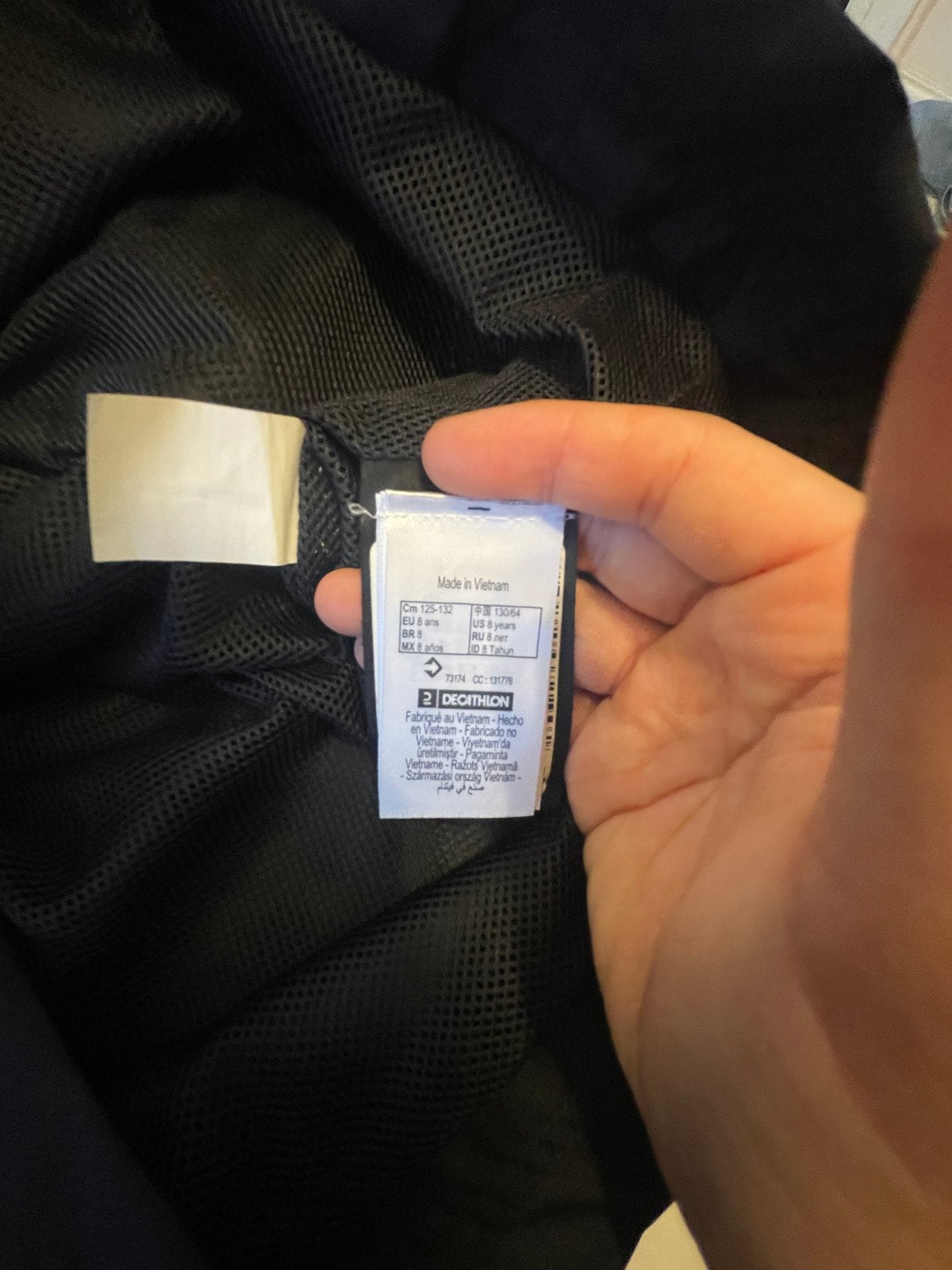 Decathlon sportjack maat 8, Kleding | Heren, Ophalen, Zo goed als nieuw, Maat 46 (S) of kleiner, Zwart