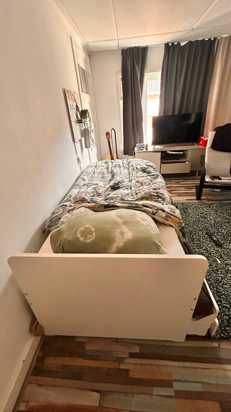 Bed met uittrekbaar logeerbed ikea släkt, Ophalen, 85 tot 100 cm, Zo goed als nieuw, Lattenbodem