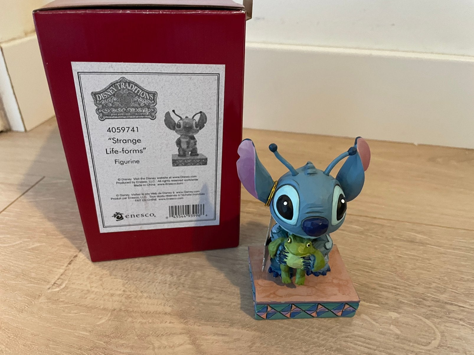 Disney traditions Jim shore  stitch "Strange Life-Forms", Verzamelen, Disney, Ophalen of Verzenden, Overige figuren, Nieuw, Beeldje of Figuurtje
