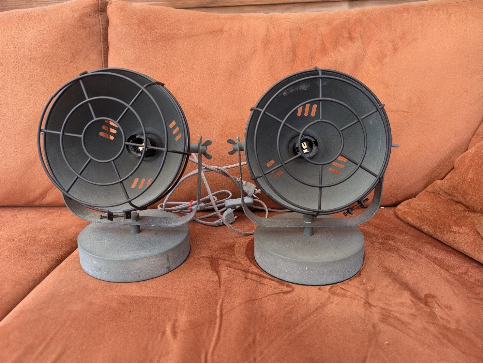 Set van 2 industriële tafellampen - Grijs metaal, Ophalen, Gebruikt, Met schakelaar, 35 cm