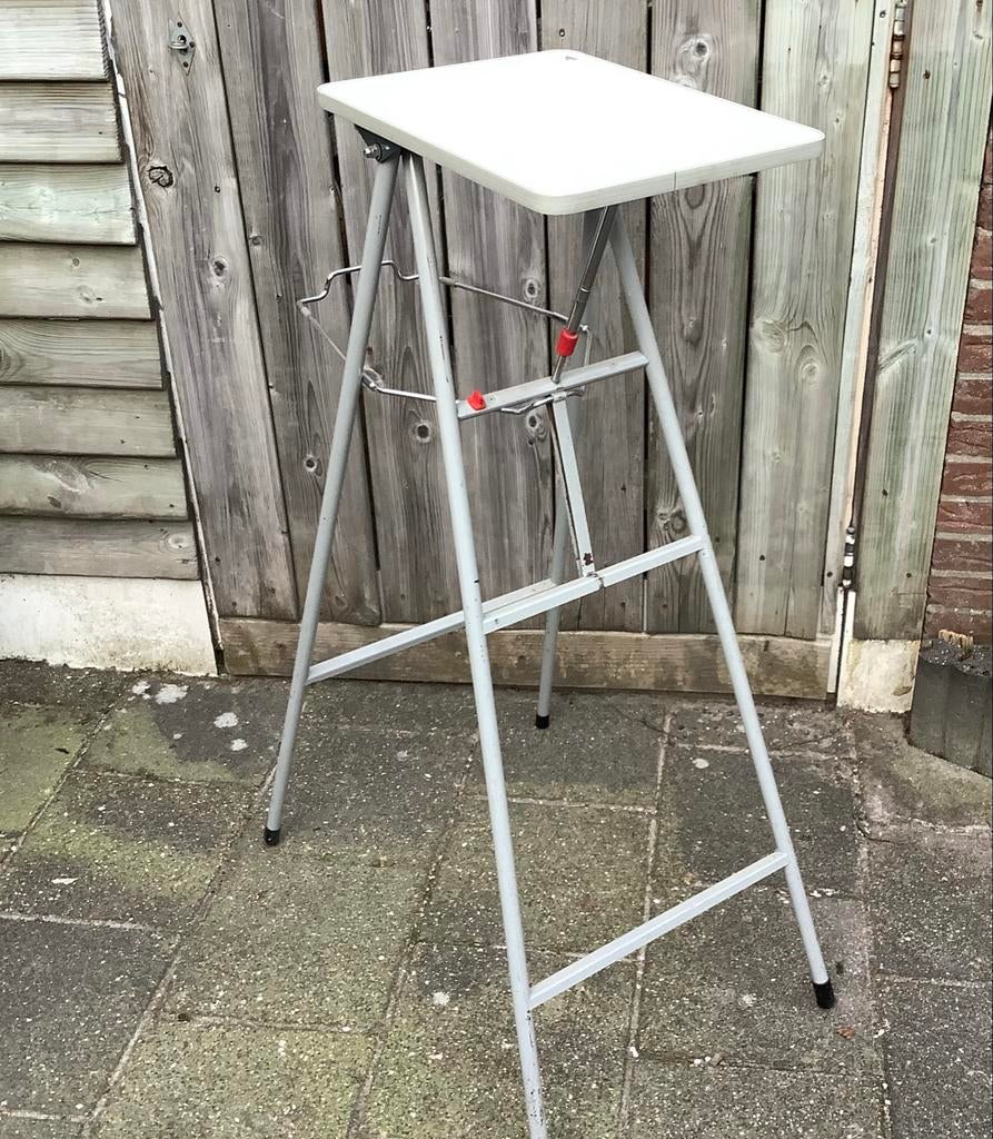 Vintage Diaprojectortafel: Jouw Podium voor Nostalgie!, Audio, Tv en Foto, Diaprojectors, Gebruikt, Ophalen