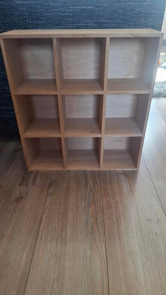 Houten vakkenkast / wandrek met 9 vakken, Ophalen, Zo goed als nieuw