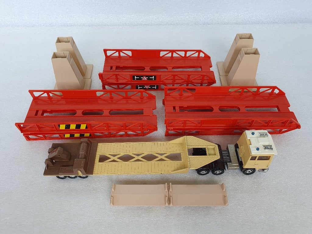 Matchbox - Super Kings: Bridge Transporter (K-44/3), Ophalen of Verzenden, Gebruikt, Bus of Vrachtwagen
