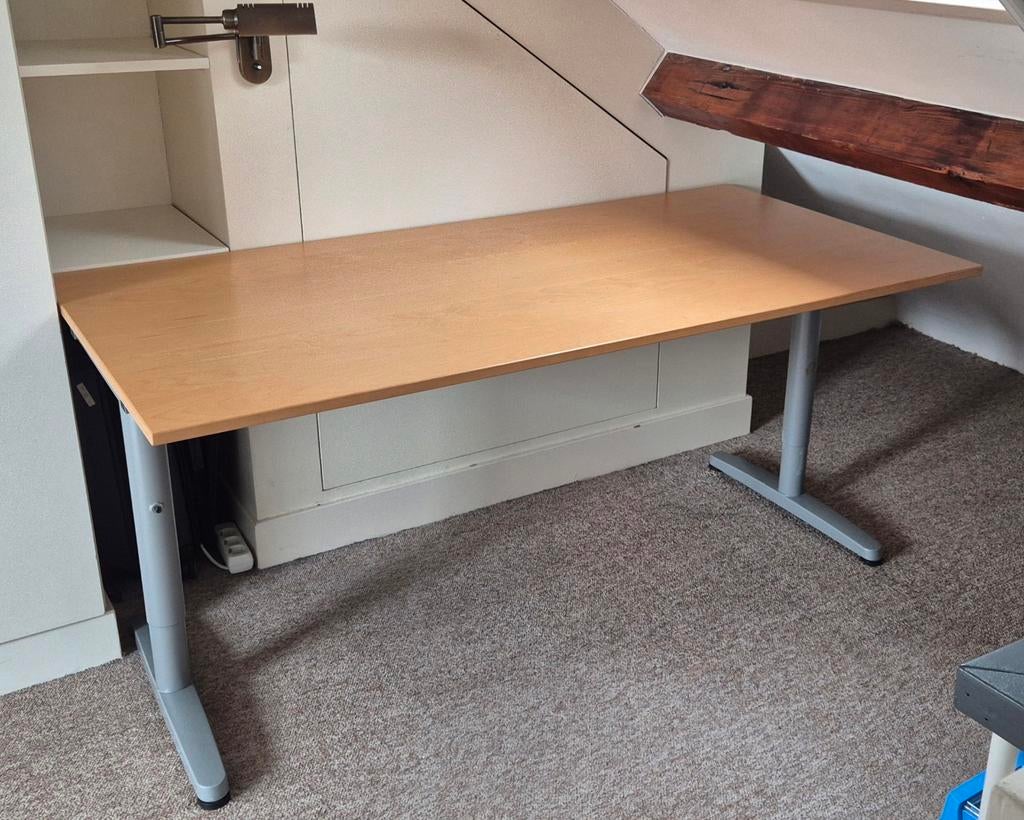IKEA Gallant Bureau - In Hoogte Verstelbaar (160x80cm), Ophalen, 160 cm, Gebruikt, Hout
