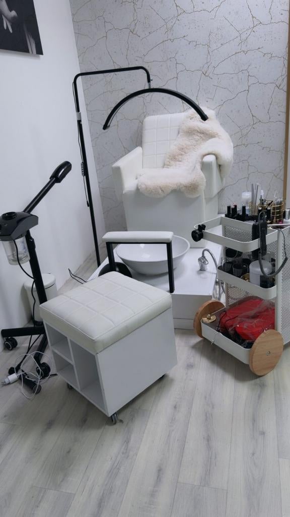 Pedicure set!! Goed voor starters. MOET ZSM WEG!, Ophalen of Verzenden, Zo goed als nieuw
