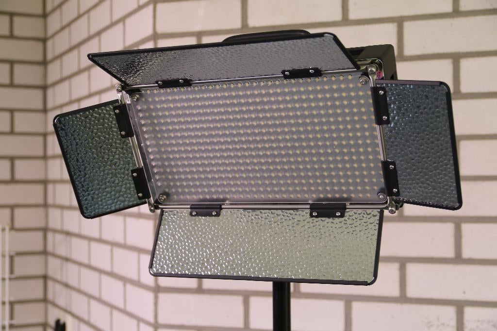 Walimex Pro LED 500 Studio lamp incl. statief  4 x, Audio, Tv en Foto, Fotografie | Fotostudio en Toebehoren, Ophalen, Zo goed als nieuw
