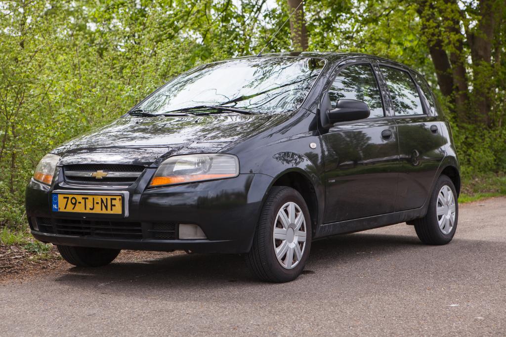 Chevrolet Kalos 1.2 5D 2006 Zwart, Auto's, Chevrolet, Voorwielaandrijving, 1150 cc, Stof, 40 €/maand
