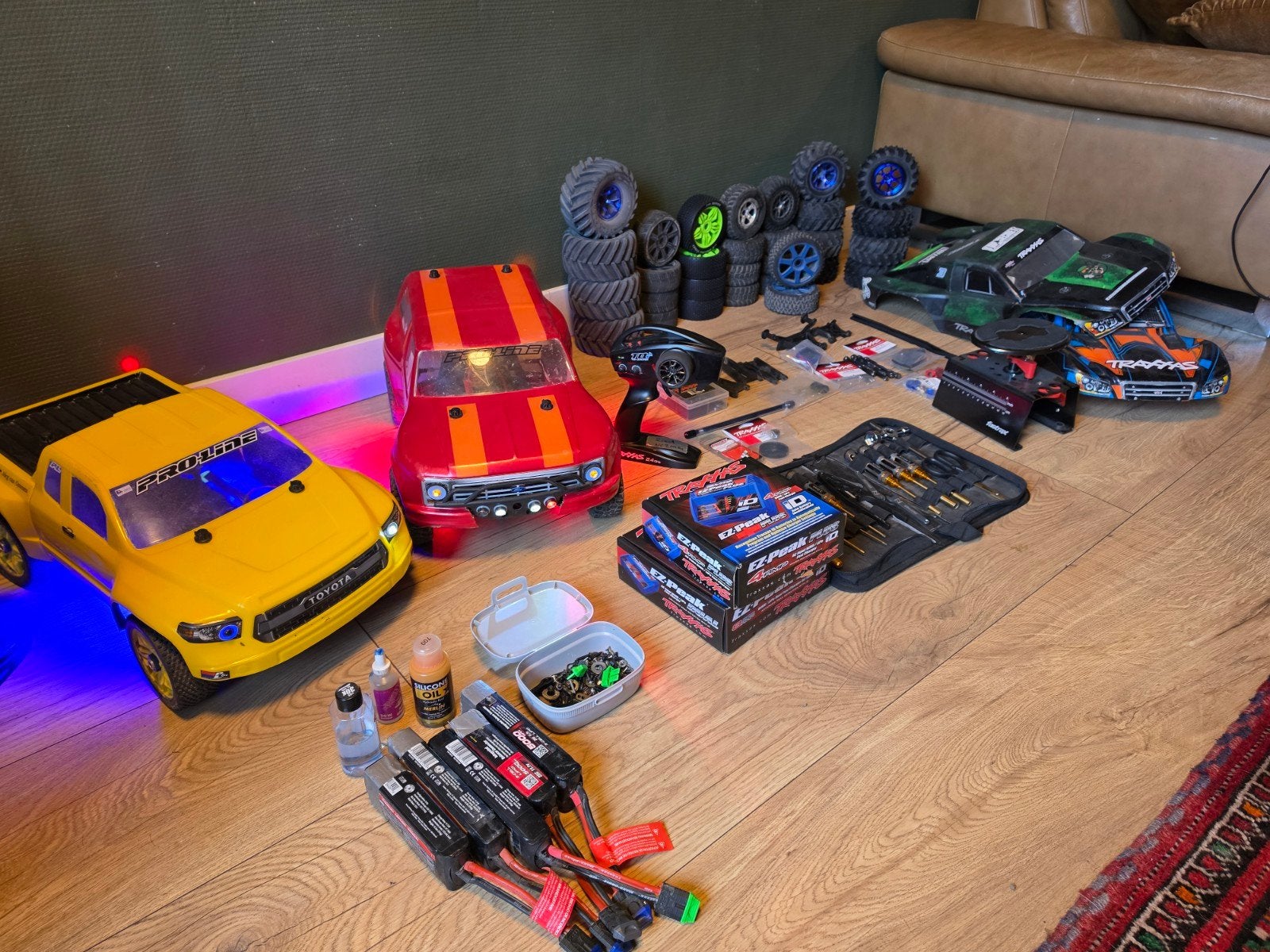 2x Traxxas Slash Ultimate 4x4 RC auto's, Elektro, Gebruikt, Auto offroad, Ophalen of Verzenden