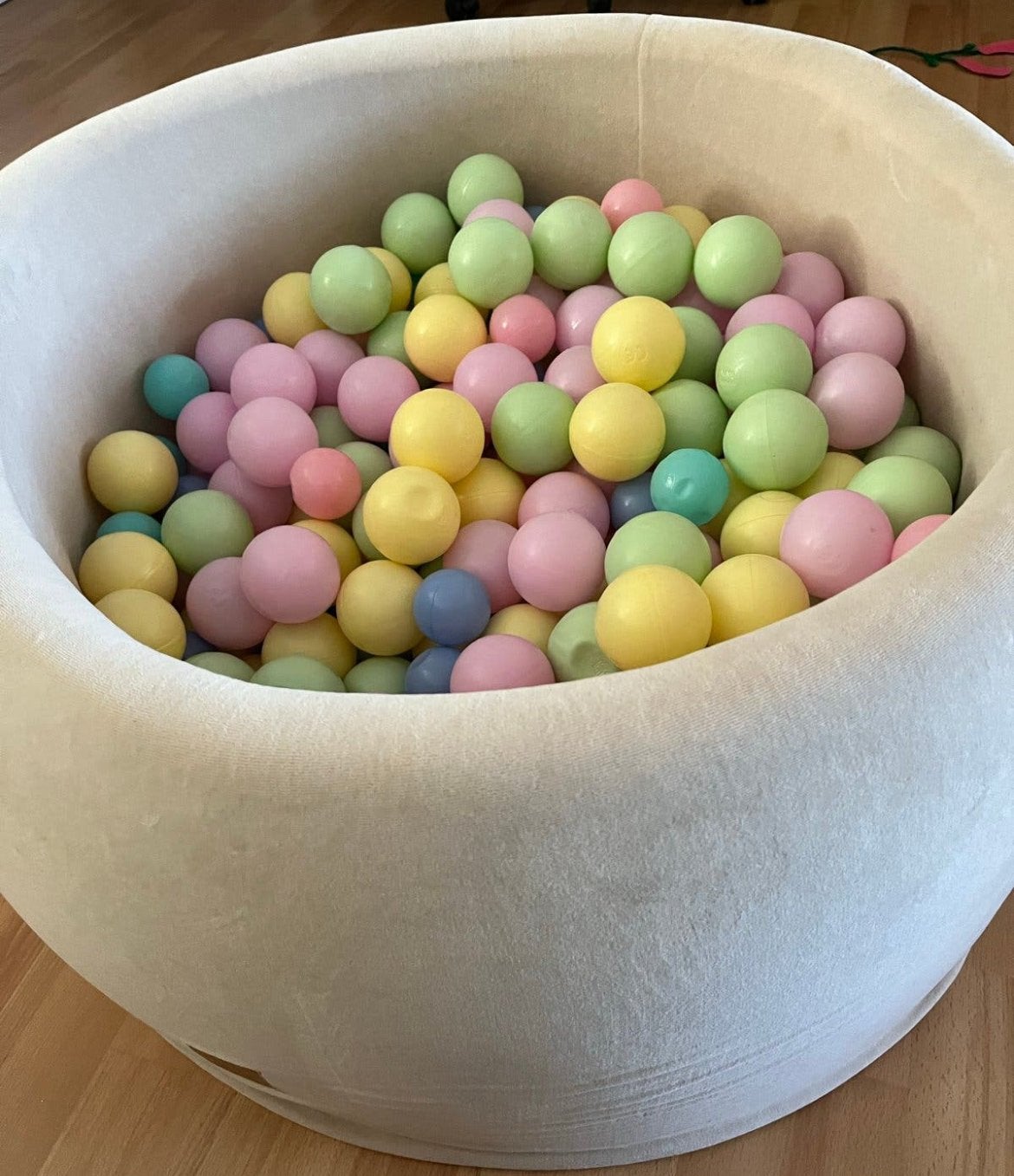 MeowBaby ballenbak met pastelkleurige ballen, Ophalen, Zo goed als nieuw, Overige typen
