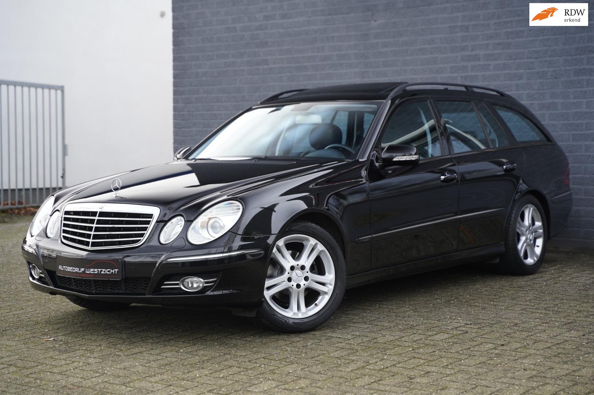 Mercedes-Benz E-klasse Estate 200 K. Avantgarde Automaat, Automaat, Achterwielaandrijving, Gebruikt, Zwart