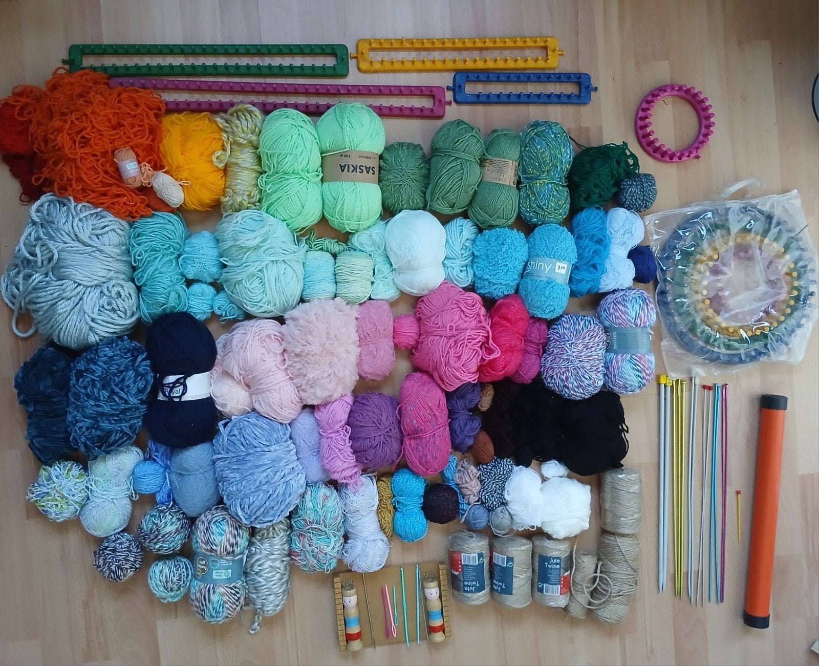 wol set (Zie omschrijving), Hobby en Vrije tijd, Ophalen, Zo goed als nieuw, Breien of Haken, Wol of Garen
