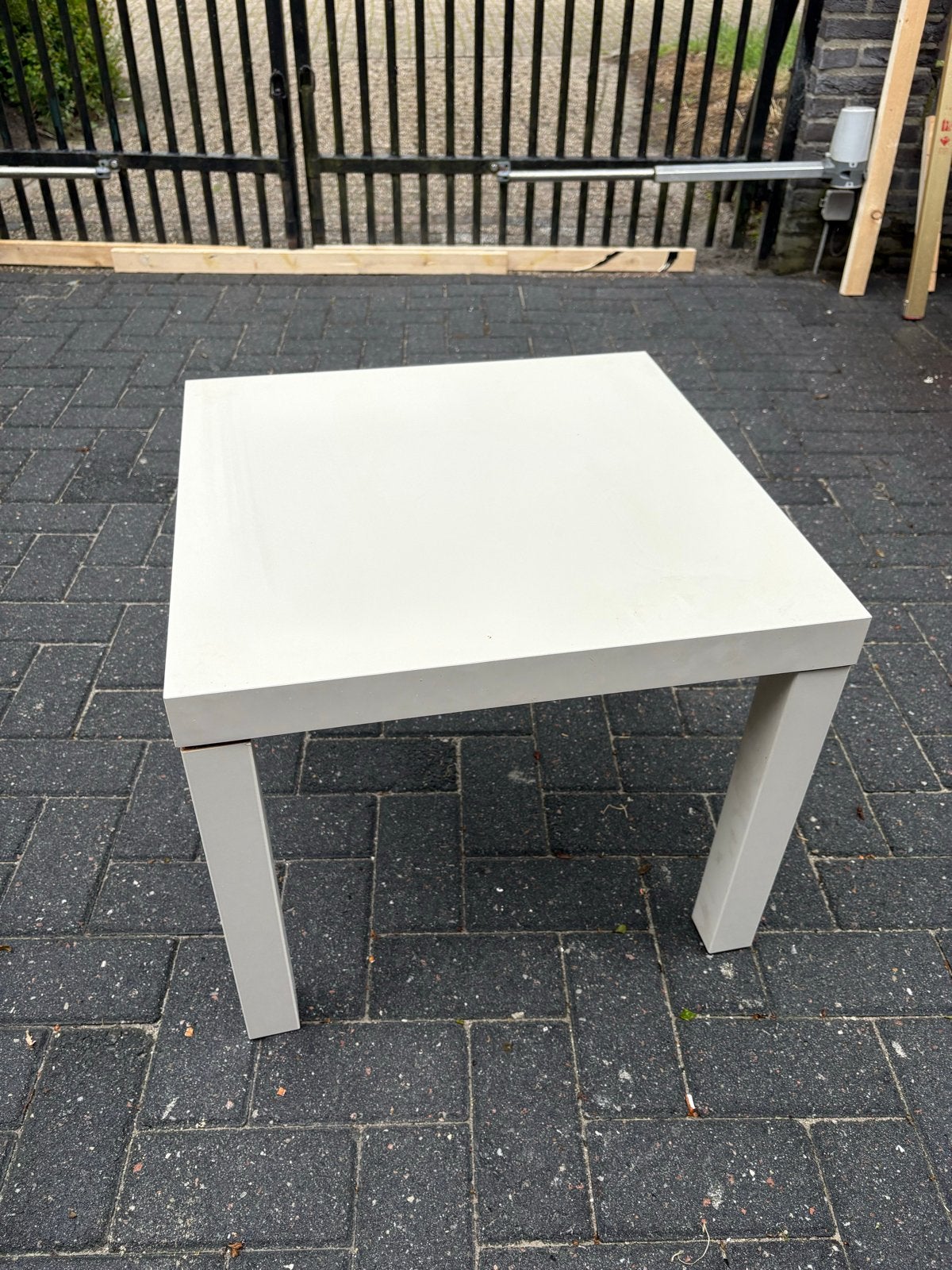 Ikea bijzettafeltjes - 2 wit, 2 zwart, Ophalen, Minder dan 45 cm, Minder dan 55 cm, Gebruikt