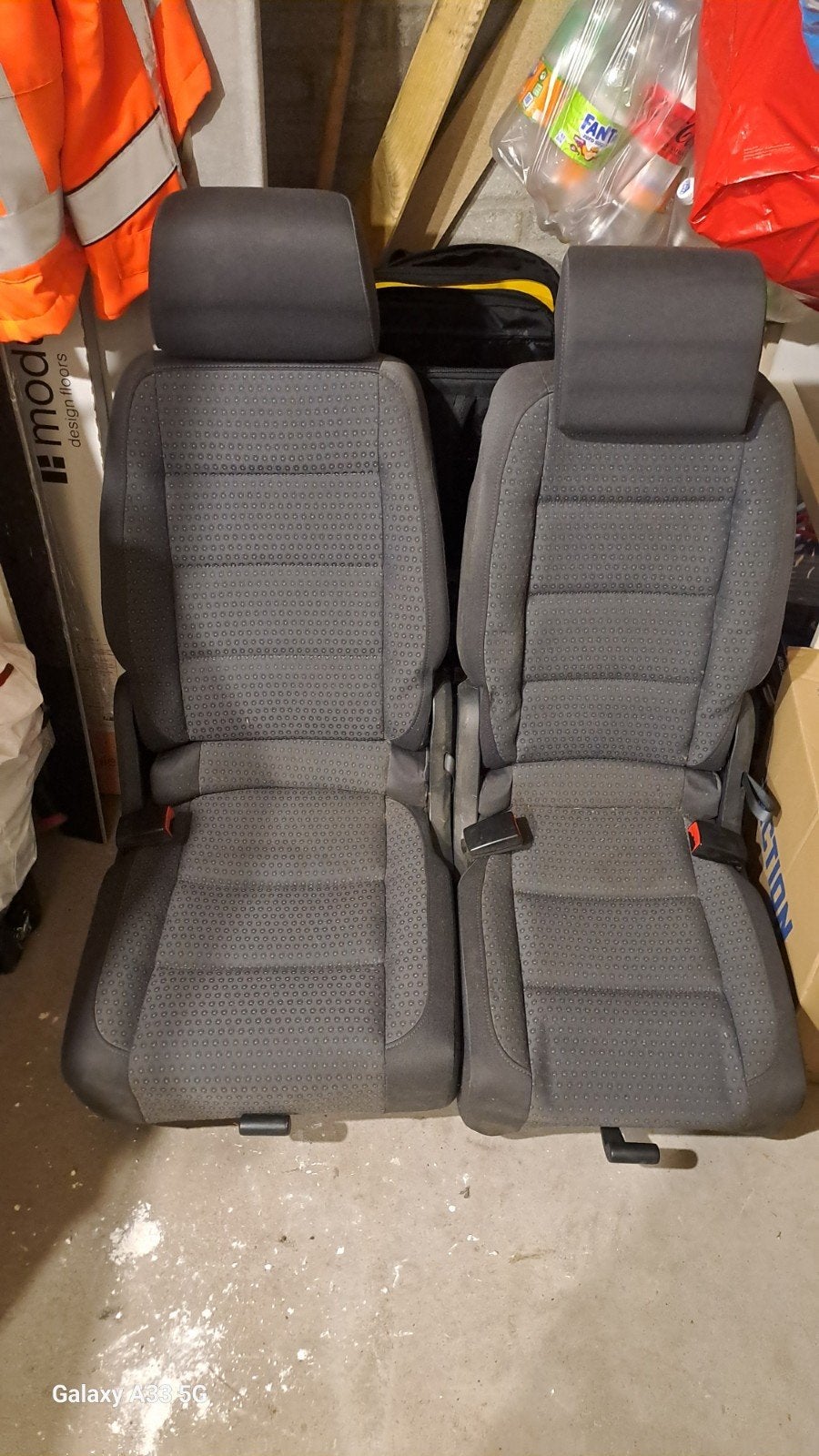 2 originele stoelen VW Touran, Auto-onderdelen, Interieur en Bekleding, Ophalen of Verzenden, Gebruikt, Volkswagen