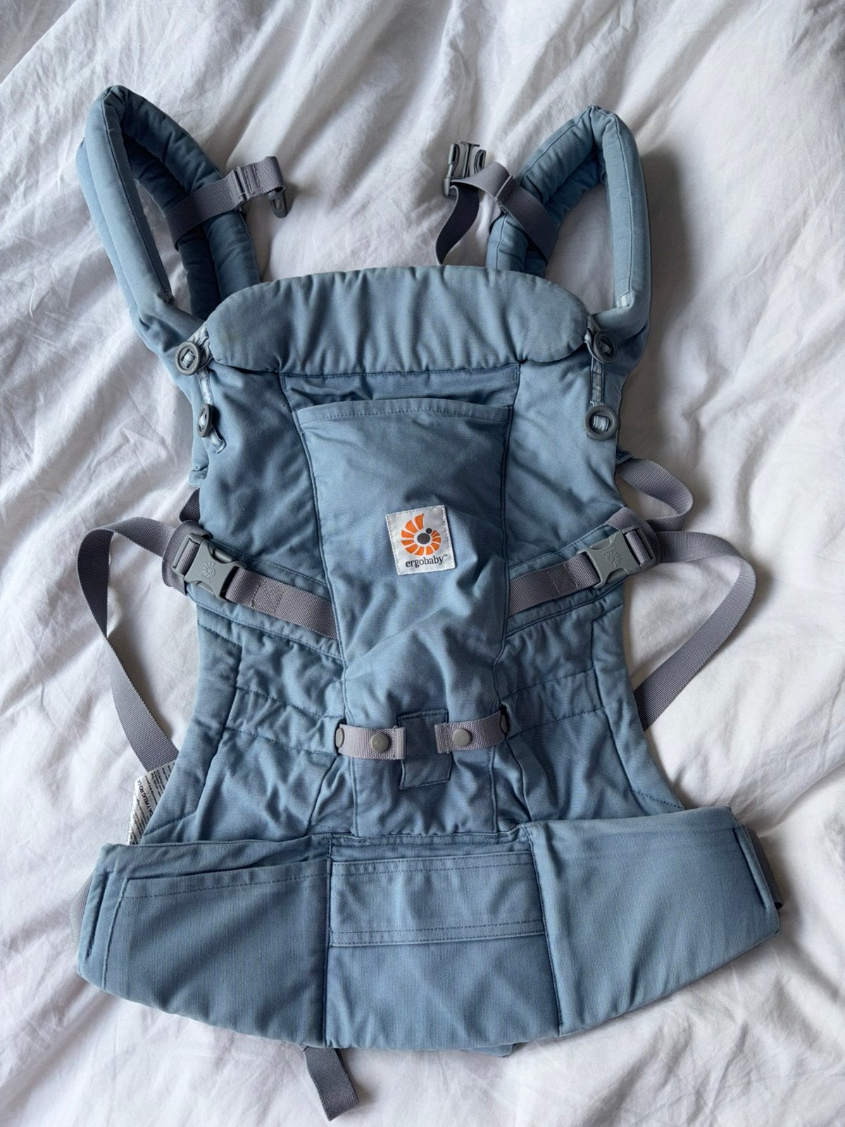 Draagzak Ergobaby Adapt - azure blue (lichtblauw), Kinderen en Baby's, Babydragers en Draagdoeken, Buik of Rug, Zo goed als nieuw
