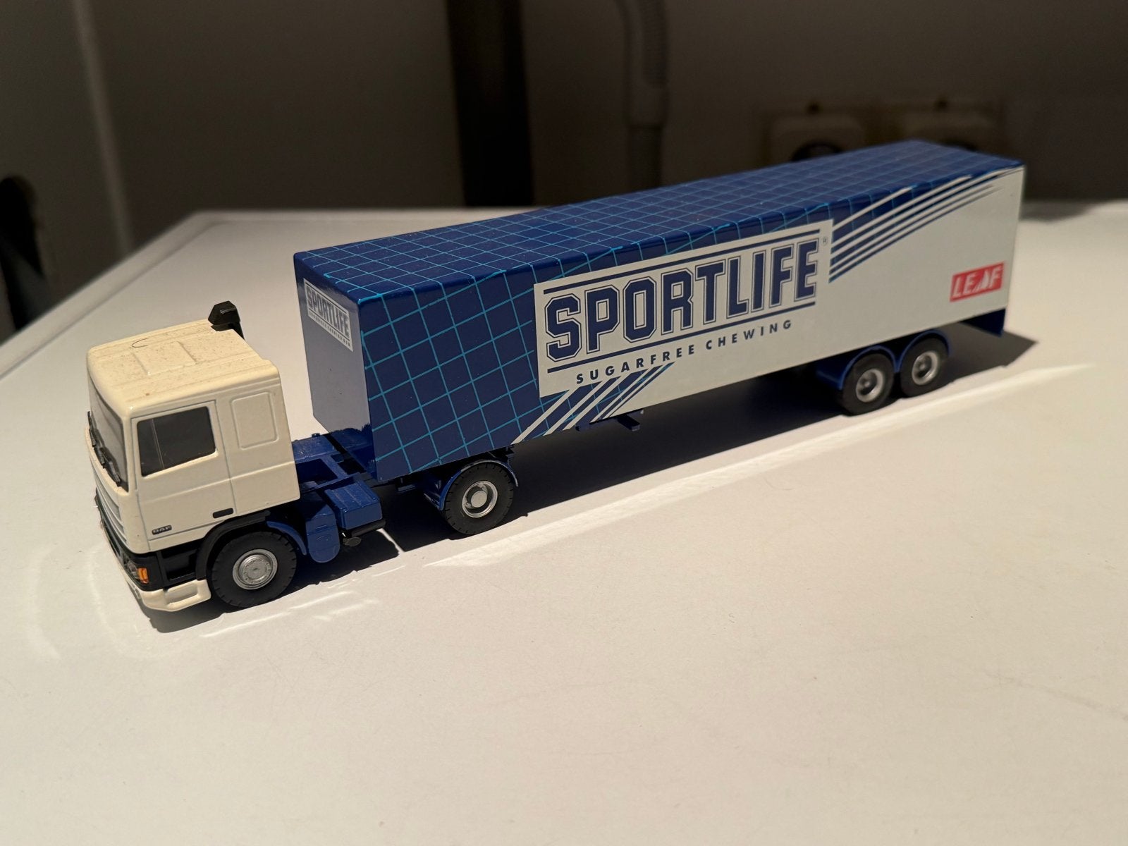 Lion car Sportlife Vrachtwagen Model - Schaalmodel Truck, Ophalen of Verzenden, Zo goed als nieuw, Overige merken